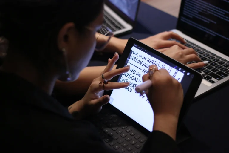 Live mind mapping at an in-person event for finance and tech